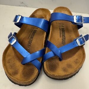 Birkenstock  Metallic Blue Sandals size 7/37
